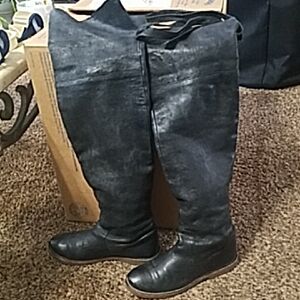 Frye Women's Black Leather Boots, Size:7